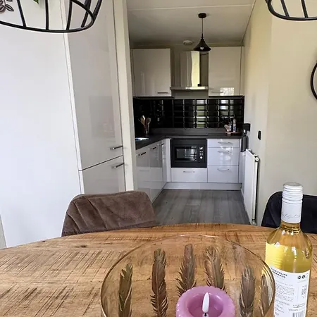 Sfeervolle 8 Persoons Vakantievilla Met Tuin En Privacy In Ewijk! * Ewijk