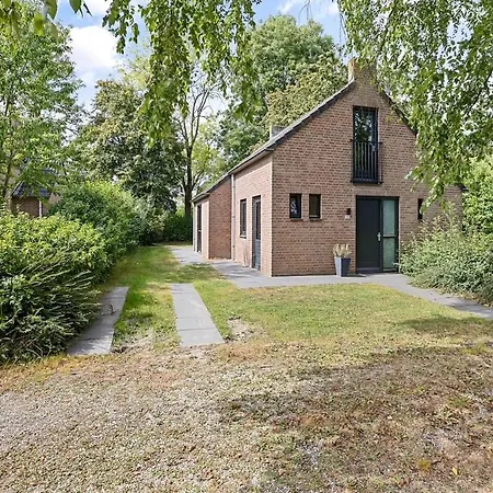 Sfeervolle 8 Persoons Vakantievilla Met Tuin En Privacy In Ewijk!