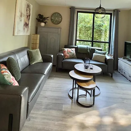 Sfeervolle 8 Persoons Vakantievilla Met Tuin En Privacy In Ewijk! Ferienhaus