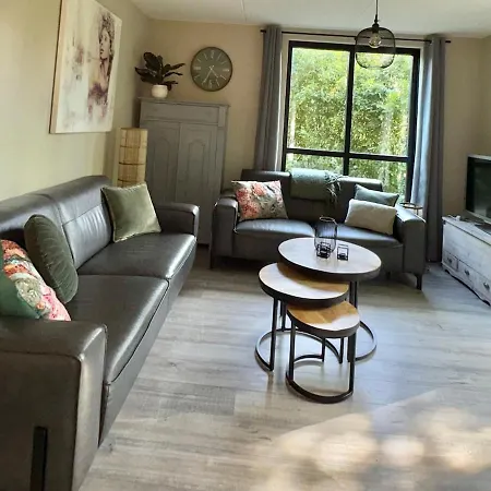Ferienhaus Sfeervolle 8 Persoons Vakantievilla Met Tuin En Privacy In Ewijk! *